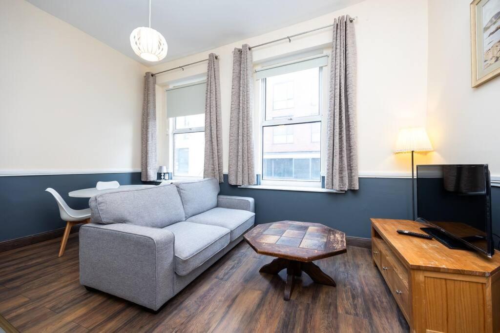 Homely 1 Bedroom Apartment In Smithfield, Дублин Экстерьер фото
